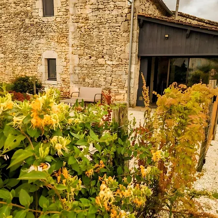 Peaceful With Jacuzzi Holiday home Razac-de-Saussignac