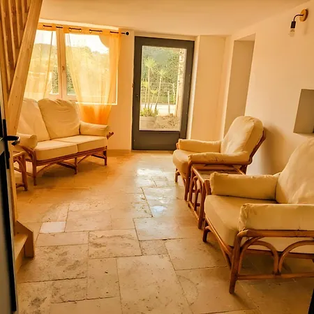 Holiday home Vineyard With Pool And Hot Tub *