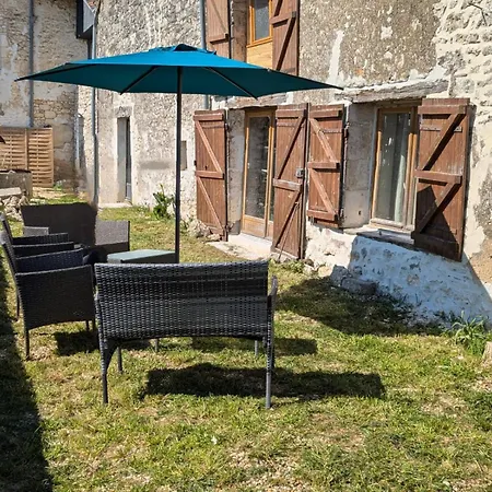 Vineyard With Pool And Hot Tub * Razac-de-Saussignac