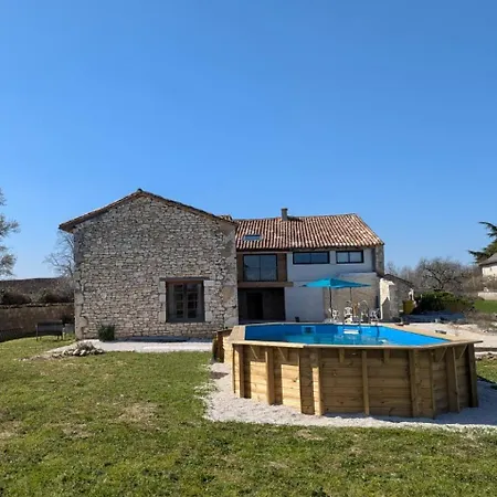 펜션 Vineyard With Pool And Hot Tub Razac-de-Saussignac
