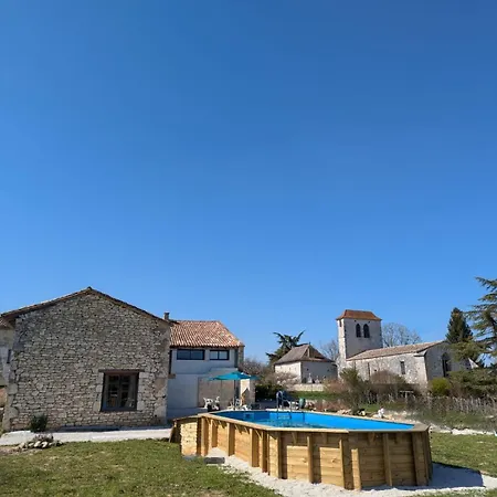 Prázdninový dům Vineyard With Pool And Hot Tub