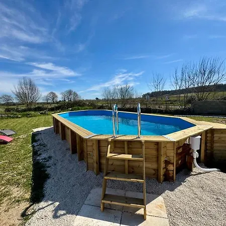Vineyard With Pool And Hot Tub