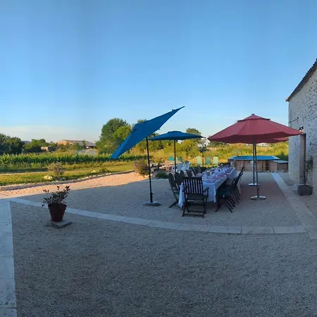 Vineyard With Pool And Hot Tub Razac-de-Saussignac